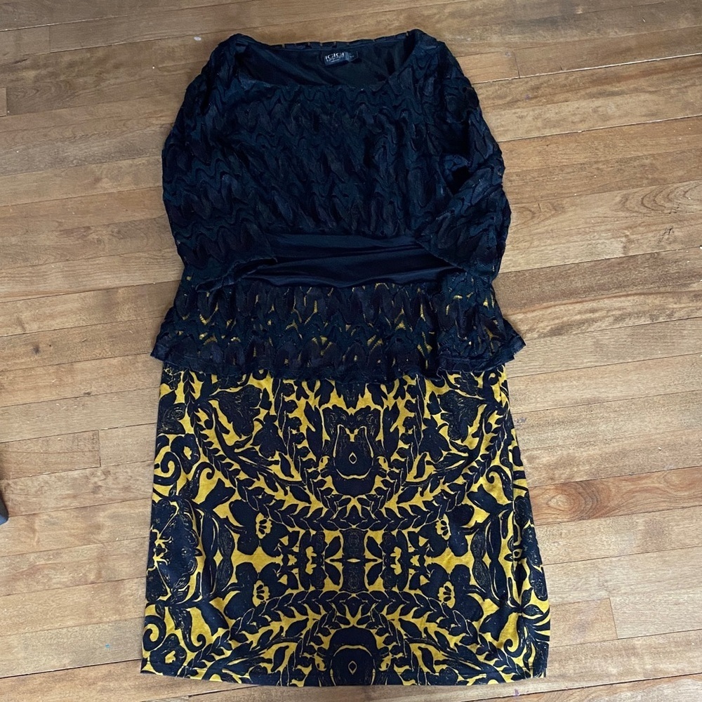 Vintage Elegant GiGi black and Gold plus size Long Sleeve size 14/16 Dress